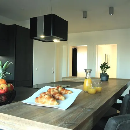Apartment Art & Industrial Solin